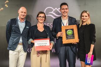 Preisverleihung Green Sleeping Award 2026 im Rahmen der Abendgala des HSMAday der HSMA Deutschland e.V. an das Resort Hof Weissbad (Quelle: HSMA Deutschland e.V.)